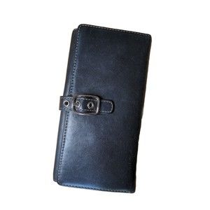 🚫SOLD🚫Authentic Vintage Coach Black Leather Trifold Wallet Buckle